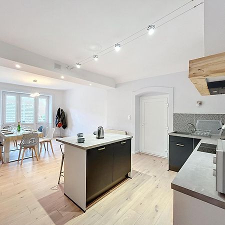 Grand Appartement Centre-Ville แคลวูซ์-เลส์-ลาคส์ ภายนอก รูปภาพ